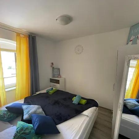 Διαμέρισμα Chloe Τρογκίρ