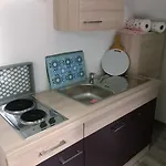 Chloe Apartmán