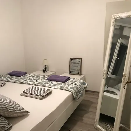 Апартаменти Chloe Трогір